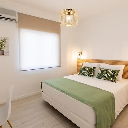 Guest Aparthotel