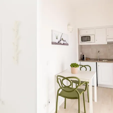 Guest 4* District de Faro