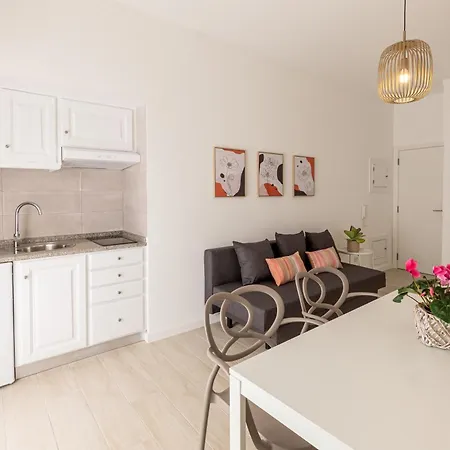 Guest 4* District de Faro